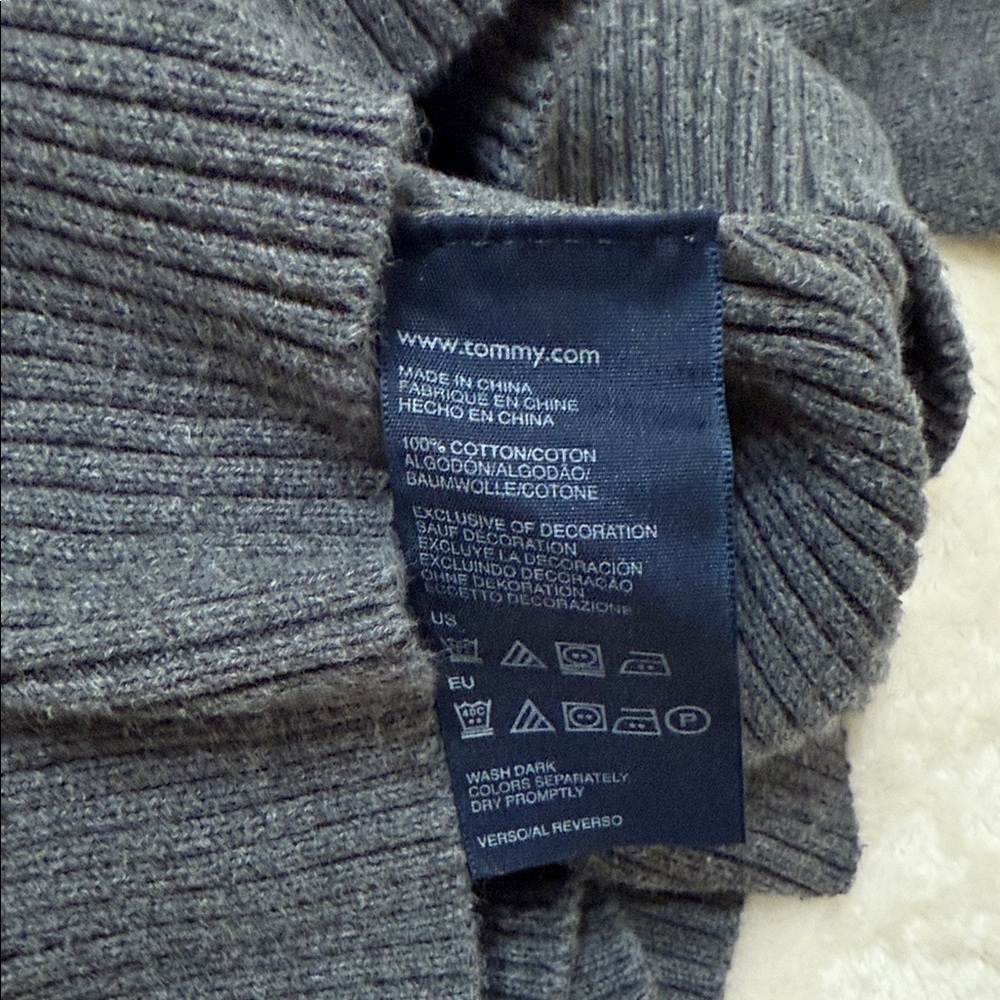 Tommy Hilfiger Women’s Charcoal Zip-Up Sweater Large - Picture 5 of 5